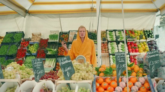 Una scena da "The devil’s Avocado" di Edoardo De Luca