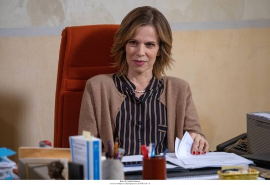 Sonia Bergamasco in una scena di Grazie ragazzi di Riccardo Milani. Fotografia di Saverio Guarna (via web)