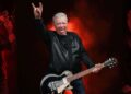 William Shatner (Capitano Kirk) a 95 anni, diventa rockstar: debutto heavy metal al Riot fest con i The Uckers. Guarda il video