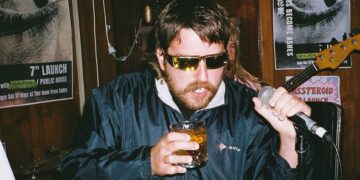 Questo esordio dei Public House porta con se tutto lo scibile non solo del glorioso passato dell’Aussie Rock