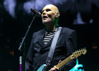 Smashing Pumpkins, “Black Stars” segna il ritorno di Butch Vig: ascolta il nuovo brano dalla colonna sonora di “Hunger Games”