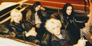 L7, “Loma Linda” è il regalo d’addio a Jennifer Finch: ascolta la canzone recuperata dagli archivi