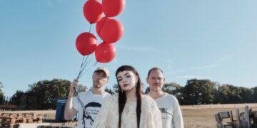 Chvrches, “All The King’s Men” è il quinto album: ascolta “Roses” e “Overthinker”. Tour nel 2027