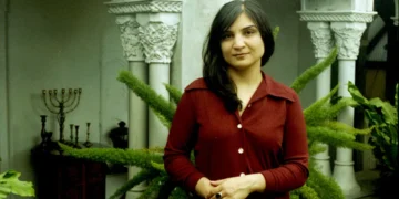 Sarah Davachi e “The Will Of Tongues”: quando l’apparente ripetitività è continuo movimento e mutamento  